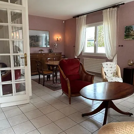 度假居 House 4 With Garden In *